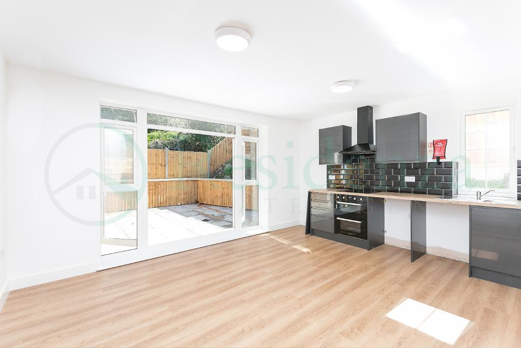 Brambletye Park Road, Redhill, RH1 6EJ