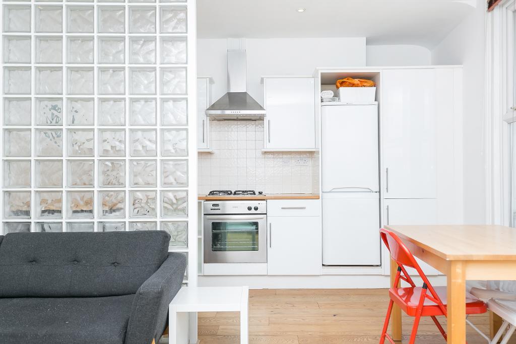 Mitcham Road, London, SW17 9NJ