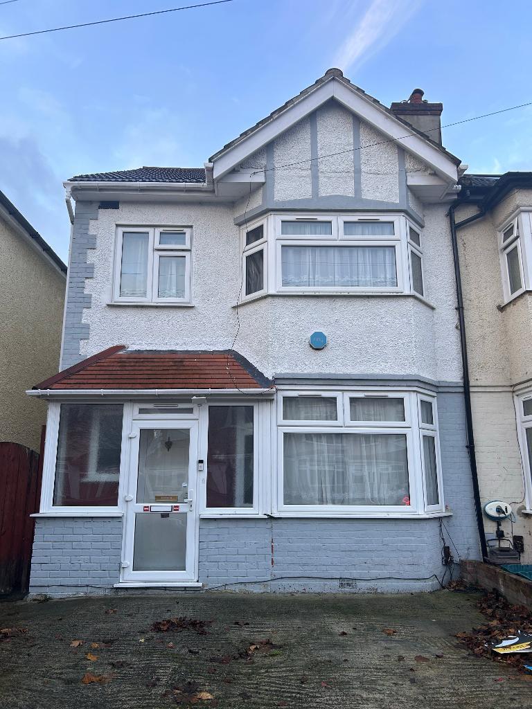 Manor Way, Mitcham, CR4 1EE