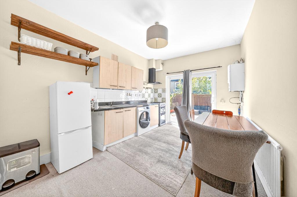 Gassiot Road, Tooting Broadway, SW17 8LA